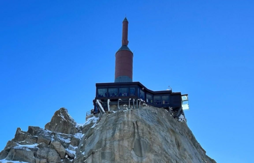 Chantier insolite à l’Aiguille du midi