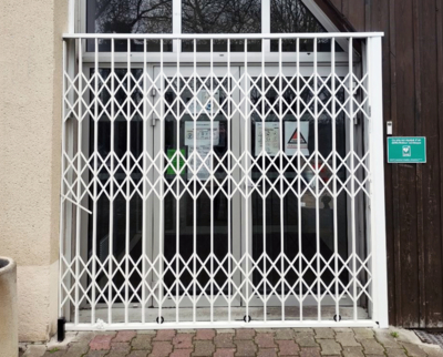Delial extendable grille