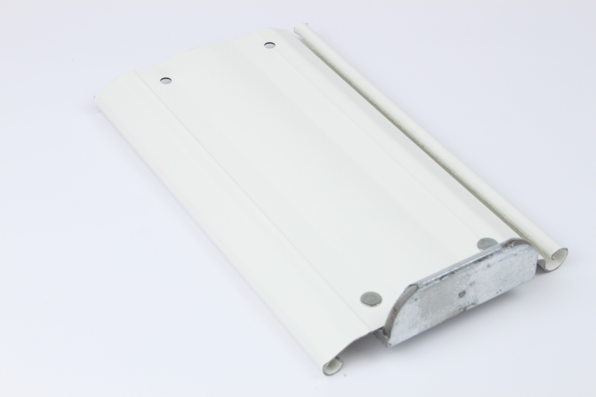 Lame Laquée Blanc  8/10° pleine, pas 110 embouts Gd Vent, Approchant Ral 9010